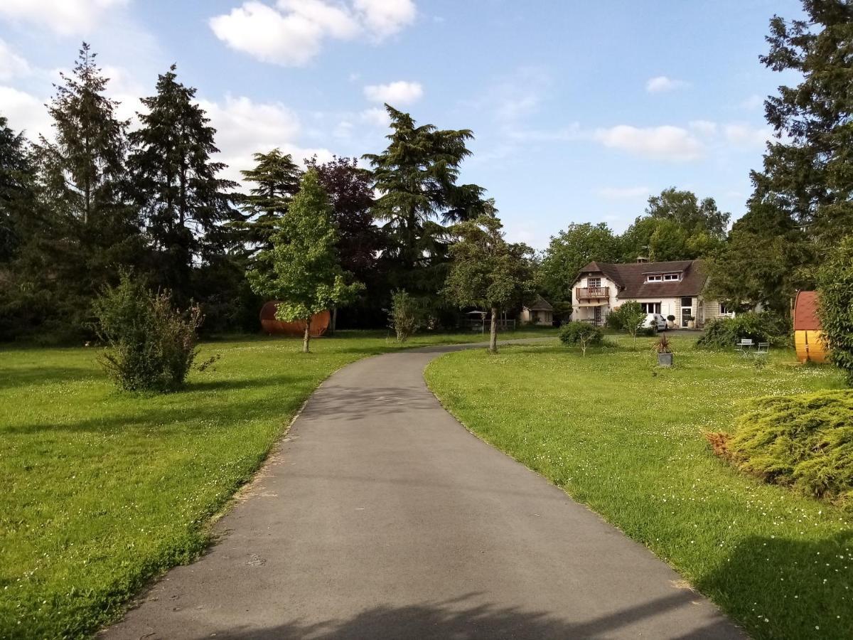 Havre De Paix Au Bords De L'Eure - Divers Hebergements Garennes-sur-Eure 外观 照片