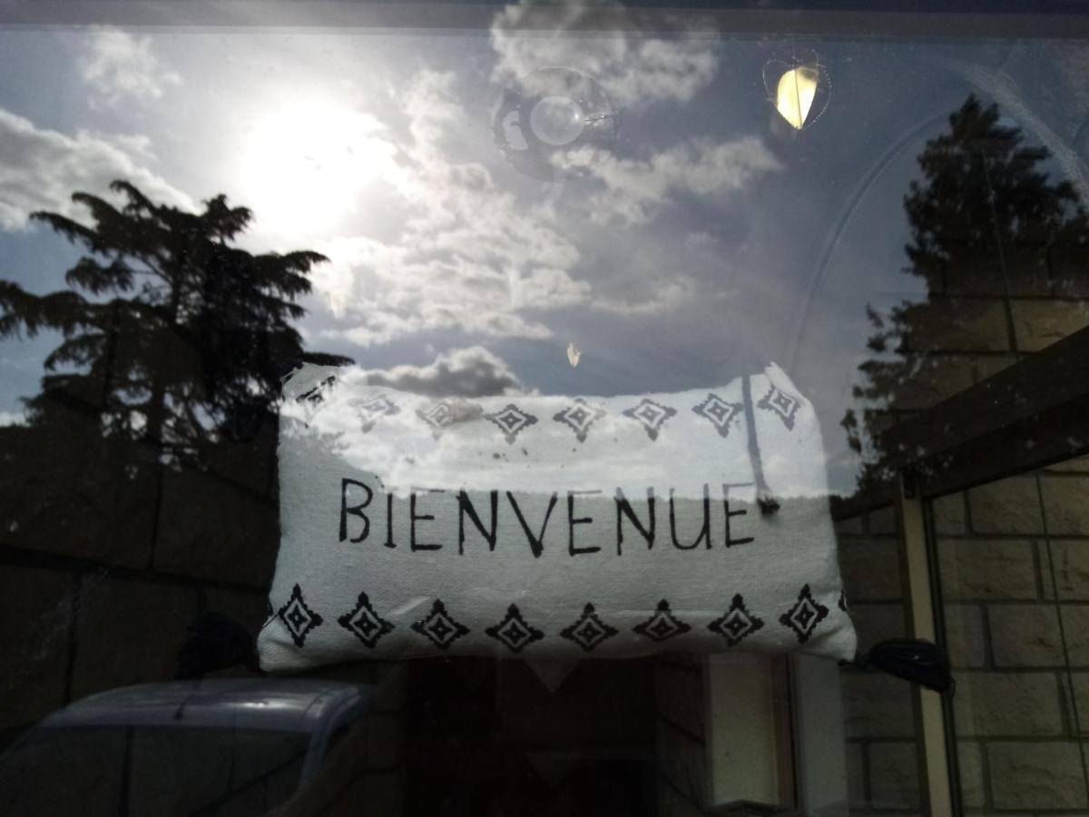 Havre De Paix Au Bords De L'Eure - Divers Hebergements Garennes-sur-Eure 外观 照片